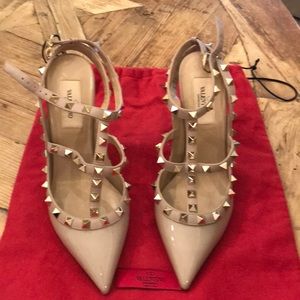 Valentino Rockstud t-strap nude heel size 37